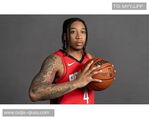 火箭官方为4人拉全明星选票！伊森参加合训将复出 美媒挺KD成首领